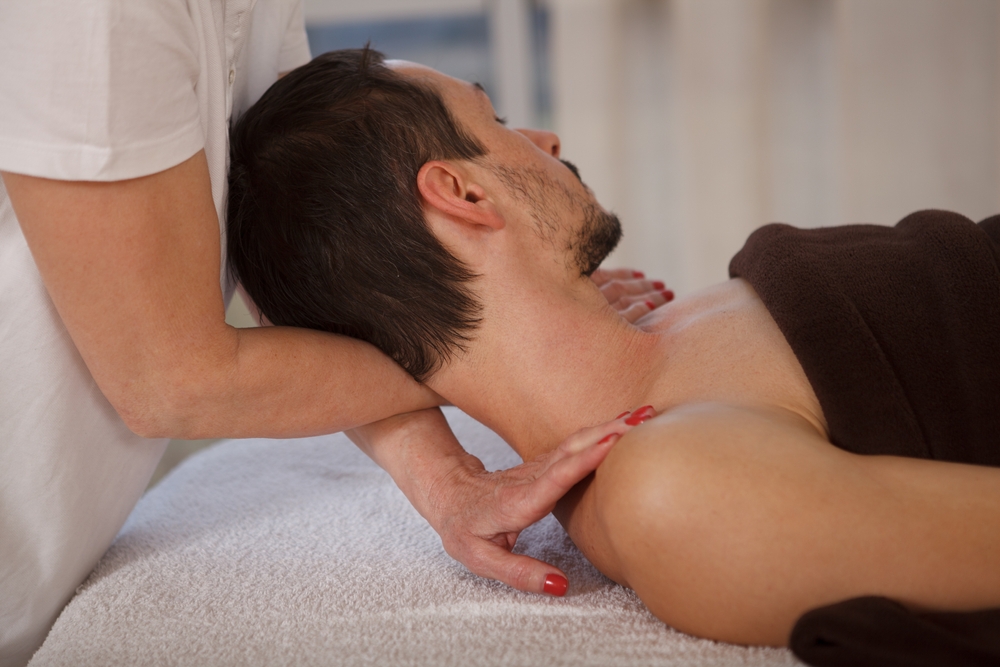 Close,Up,Of,A,Man,Getting,Neck,And,Shoulders,Massage